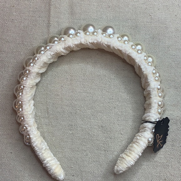 Pearl headband
